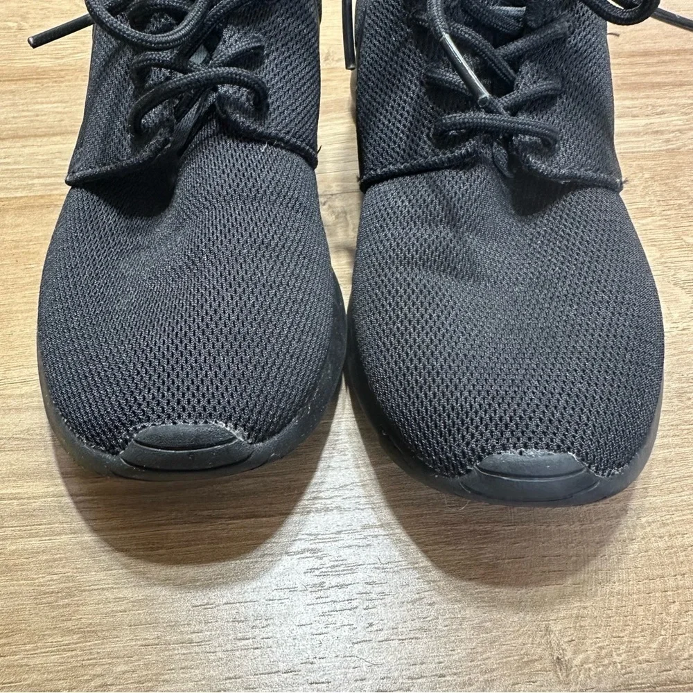 Nike Roshe One Black Lace Up Sneakers Black 5Y Sporty